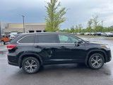 Used 2018 Toyota Highlander LE image 3