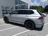 Used 2022 Volkswagen Tiguan SE R-Line image 4