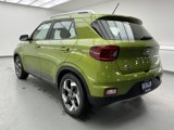 Used 2024 Hyundai Venue SEL image 6