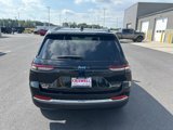 Used 2023 Jeep Grand Cherokee Laredo image 4
