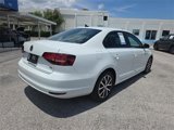 Used 2017 Volkswagen Jetta SE image 4