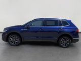Used 2022 Volkswagen Tiguan SE image 3
