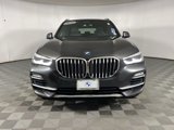 Used 2021 BMW X5 xDrive40i w/ Premium Package image 2