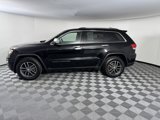 Used 2018 Jeep Grand Cherokee Limited image 2