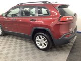 Used 2016 Jeep Cherokee Sport image 3
