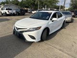 Used 2020 Toyota Camry SE image 3