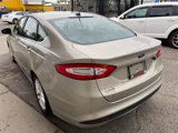 Used 2015 Ford Fusion SE image 2