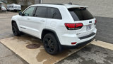Used 2019 Jeep Grand Cherokee Laredo image 3