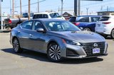 Used 2023 Nissan Altima 2.5 SV image 2