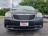 Used 2014 Chrysler Town & Country Touring-L w/ Driver Convenience Group image 2