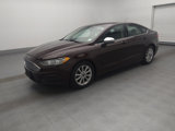 Used 2017 Ford Fusion SE w/ Fusion SE Technology Package image 2