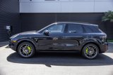 Certified 2022 Porsche Cayenne E-Hybrid image 2