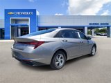 Used 2023 Hyundai Elantra SE w/ Preferred Accessory Package image 4