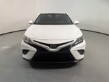 Used 2020 Toyota Camry SE image 2