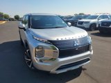 Used 2024 Mitsubishi Outlander SE image 3