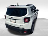 Used 2022 Jeep Renegade Latitude w/ Convenience Group image 3