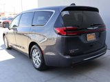 Used 2023 Chrysler Pacifica Touring-L image 3