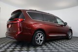 Used 2023 Chrysler Pacifica Limited image 3