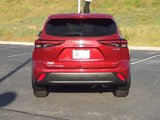 Certified 2021 Toyota Highlander LE image 6