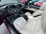 Used 2012 BMW 328i Convertible image 4