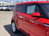 Used 2017 Kia Soul + image 5