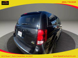 Used 2017 Dodge Grand Caravan SXT image 4