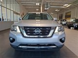 Used 2018 Nissan Pathfinder SV image 2
