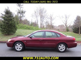 Used 2004 Ford Taurus SES image 2