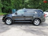 Used 2022 Kia Sorento LX image 2
