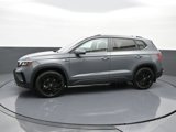 Used 2023 Volkswagen Taos SE w/ Black Wheel Package image 4