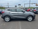 Used 2019 Nissan Rogue Sport SV image 2