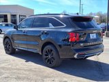 Used 2022 Kia Sorento SX image 2