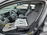 Used 2014 Hyundai Elantra SE image 3
