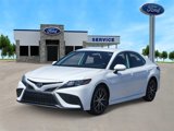 Used 2023 Toyota Camry SE image 3