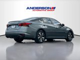 Used 2021 Nissan Altima 2.5 SV w/ SV Premium Package image 2