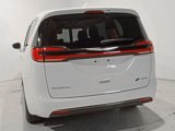 Used 2022 Chrysler Pacifica Touring-L image 5