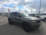 Used 2017 Jeep Grand Cherokee Altitude image 3