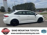 Used 2022 Toyota Corolla LE image 3