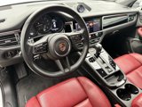 Certified 2024 Porsche Macan image 4