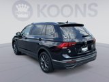 Used 2022 Volkswagen Tiguan SE w/ Panoramic Sunroof Package image 4