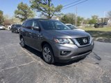 Used 2019 Nissan Pathfinder SL image 3