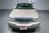 Used 2010 Lincoln Town Car Signature Limited image 4