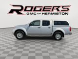 Used 2018 Nissan Frontier SV image 2