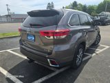 Used 2019 Toyota Highlander SE image 5