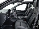 Certified 2023 Porsche Macan image 6