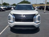 Used 2022 Mitsubishi Outlander ES image 2