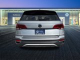 Certified 2022 Volkswagen Taos SE w/ Panoramic Sunroof Package image 5