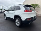 Used 2017 Jeep Cherokee Latitude w/ True North Edition image 5