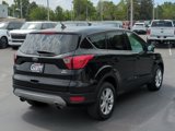 Used 2019 Ford Escape SE image 3