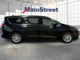 Used 2022 Chrysler Voyager LX image 6